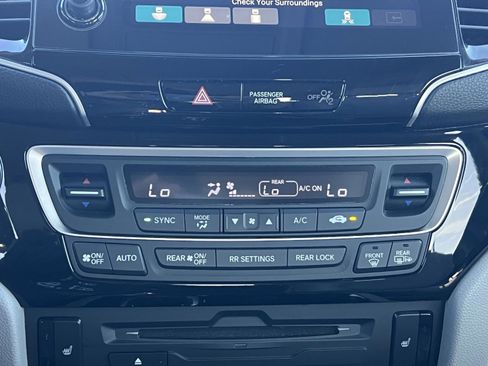 Used 2021 Honda Pilot Touring image 28