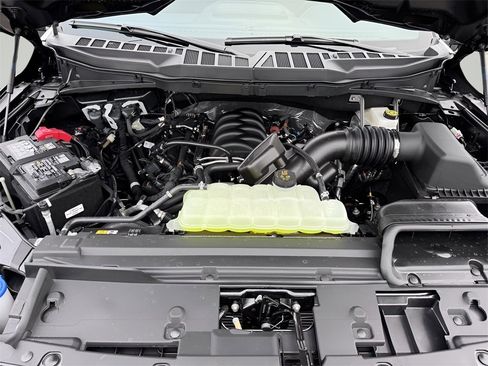 New 2025 Ford F150 Lariat w/ Equipment Group 501A Mid image 9