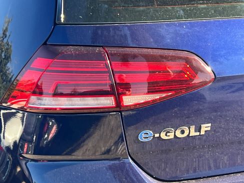 Used 2018 Volkswagen e-Golf SEL Premium image 16