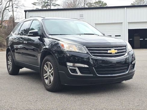 Used 2016 Chevrolet Traverse LT image 8