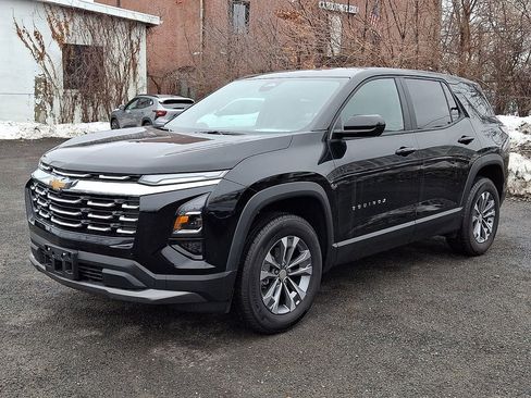 Used 2026 Chevrolet Equinox LT w/ Convenience Package II image 3