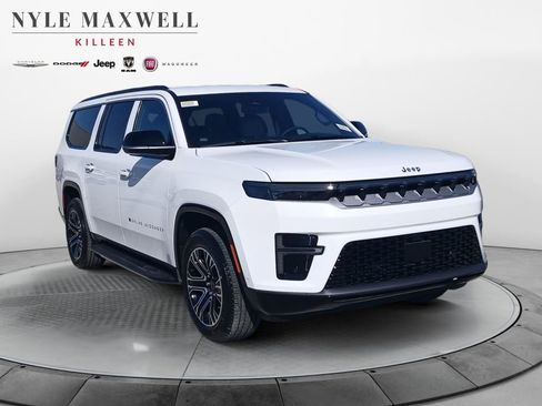 New 2026 Jeep Grand Wagoneer L 4WD image 2