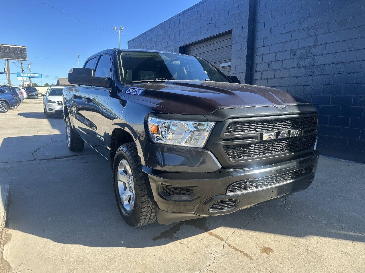 Used 2019 RAM 1500 Tradesman AWD/4WD image 2
