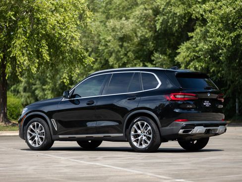 Used 2021 BMW X5 sDrive40i w/ Premium Package image 9
