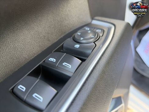 Used 2024 Chevrolet Silverado 2500 LT AWD/4WD image 11