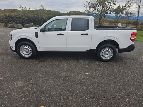 New 2025 Ford Maverick XL image 26