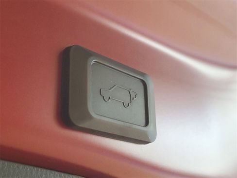 Certified 2022 Toyota RAV4 XLE Premium image 11