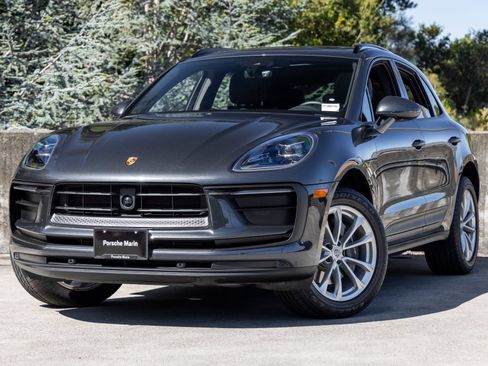 Certified 2026 Porsche Macan AWD/4WD image 1