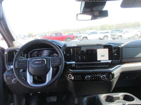 New 2026 GMC Sierra 2500 SLE w/ SLE Value Package; AWD/4WD image 17