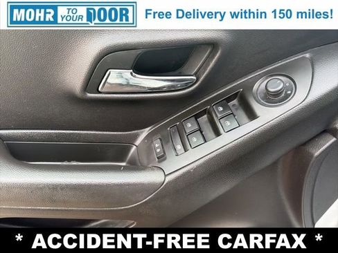 Used 2020 Chevrolet Trax LT w/ LT Convenience Package image 11