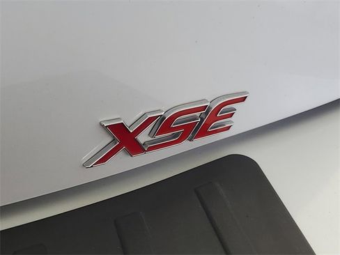 Used 2022 Toyota Corolla XSE image 10