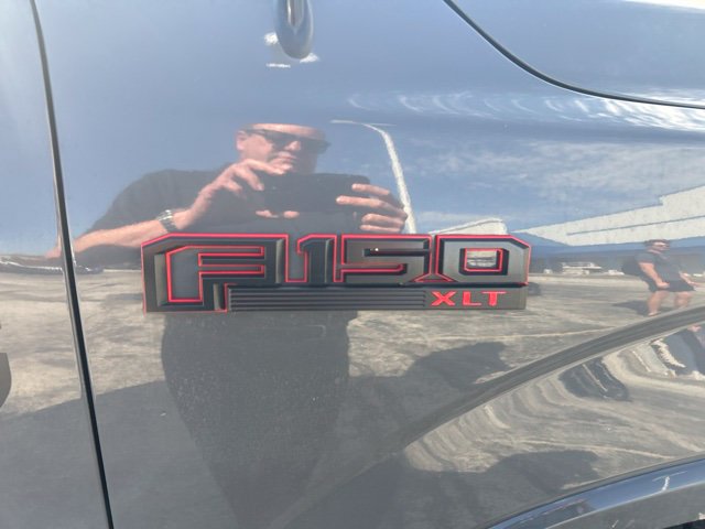 Used 2018 Ford F150 XLT w/ Equipment Group 302A Luxury AWD/4WD image 8