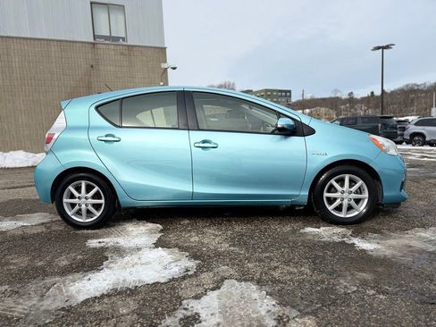 Used 2014 Toyota Prius C Three image 7