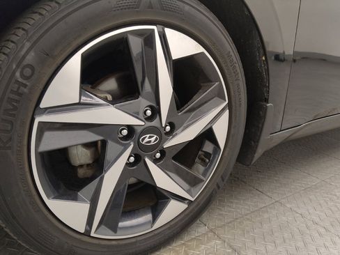 Used 2023 Hyundai Elantra Limited image 31