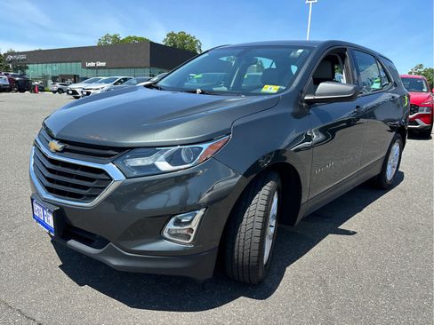 Used 2019 Chevrolet Equinox LS FWD image 5