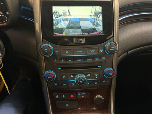 Used 2013 Chevrolet Malibu LTZ FWD image 19