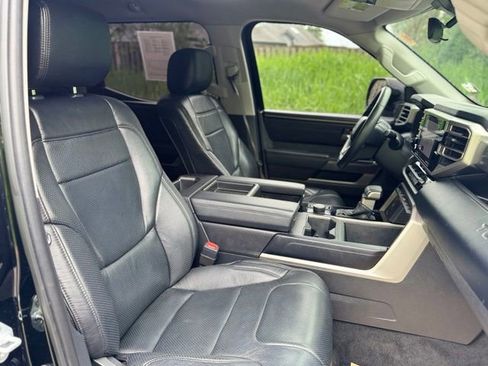 Used 2022 Toyota Tundra SR5 w/ SR5 Convenience Package AWD/4WD image 20