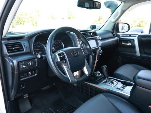 Used 2019 Toyota 4Runner SR5 Premium AWD/4WD image 33