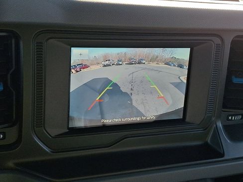 Used 2023 Ford Bronco Black Diamond w/ Sasquatch Package image 17