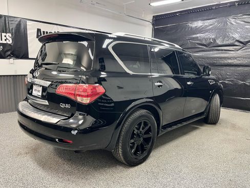 Used 2017 INFINITI QX80 4WD image 3