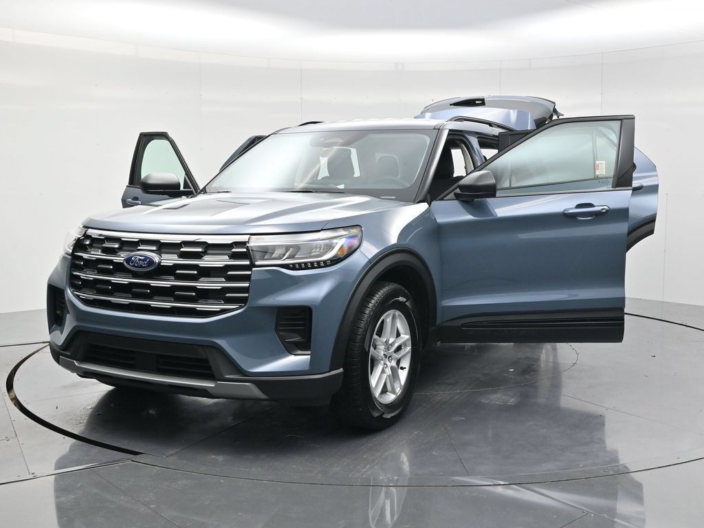 Used 2026 Ford Explorer Active AWD/4WD image 55