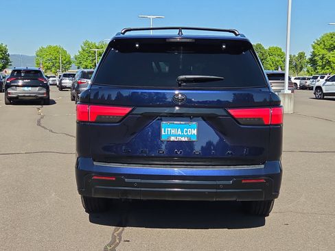 Used 2025 Toyota Sequoia Platinum AWD/4WD image 13