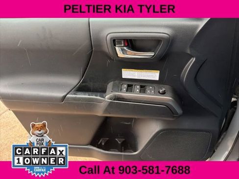 Used 2019 Toyota Tacoma TRD Off-Road image 17