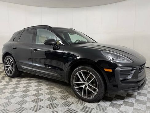 Used 2024 Porsche Macan AWD/4WD image 6