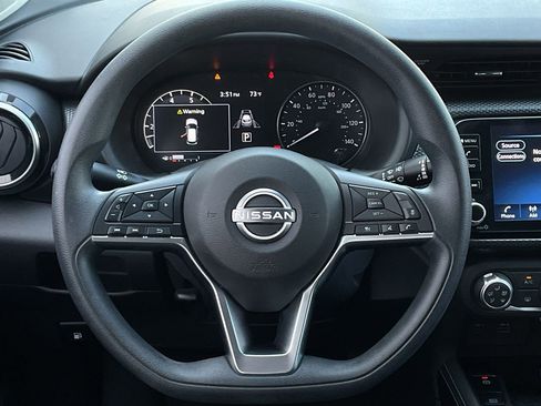 Used 2024 Nissan Kicks SV image 21