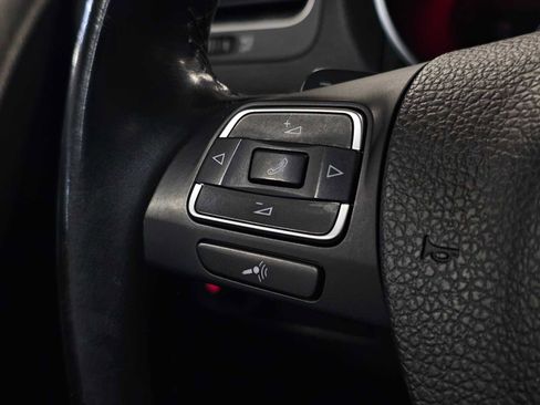 Used 2012 Volkswagen Golf TDI image 24