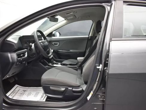 Used 2025 Kia K4 FWD image 14