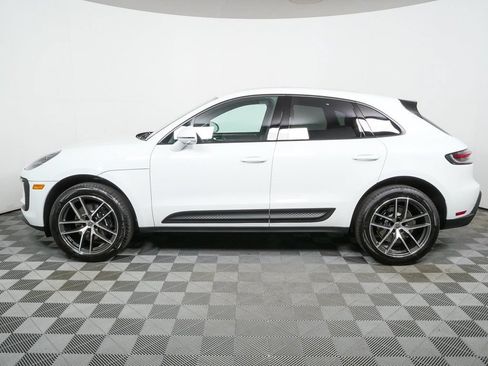 Certified 2026 Porsche Macan AWD/4WD image 2