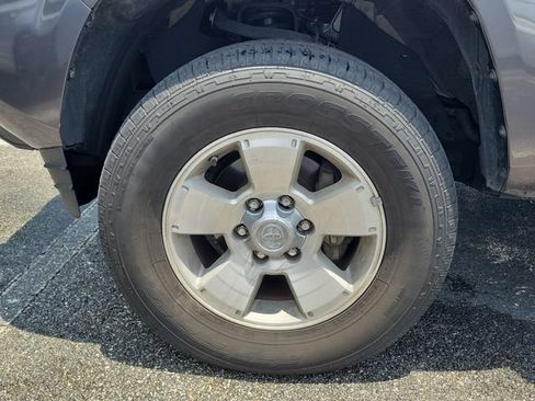 Used 2022 Toyota Tacoma SR AWD/4WD image 5