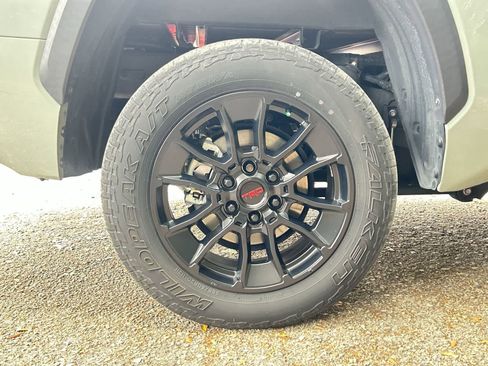 Used 2024 Toyota Tundra SR5 w/ SR5 Premium Package AWD/4WD image 5