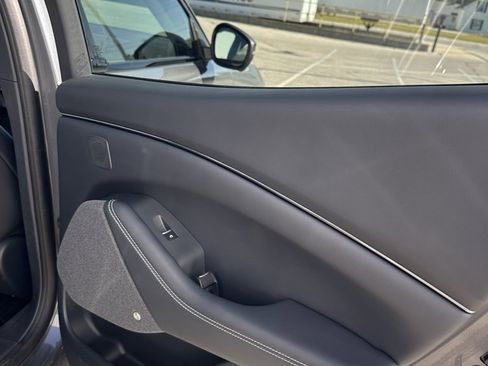 Used 2021 Ford Mustang Mach-E Premium image 39