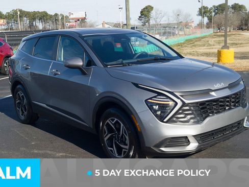 Used 2024 Kia Sportage LX image 4