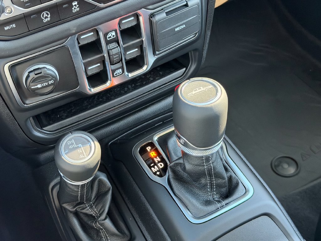New 2026 Jeep Gladiator Sport AWD/4WD image 15