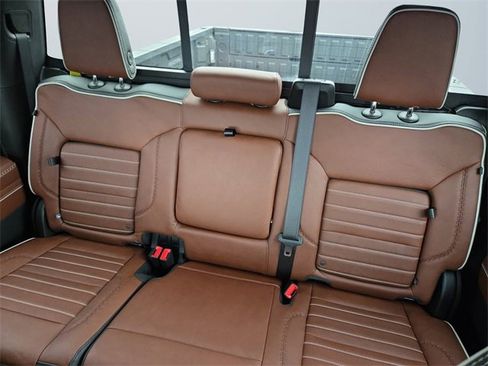 Used 2025 GMC Sierra 2500 Denali Ultimate image 13