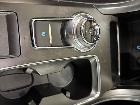 Used 2018 Ford Fusion SE w/ Equipment Group 201A FWD image 24