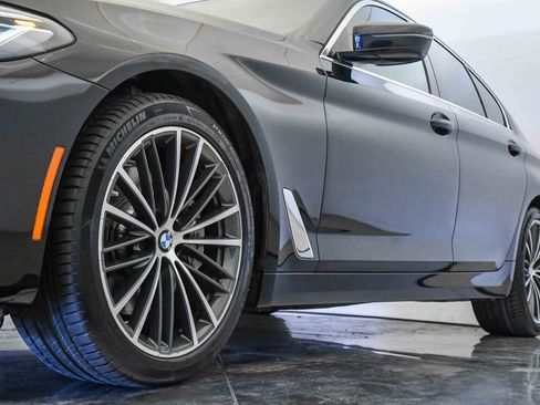 Certified 2022 BMW 530i w/ Convenience Package image 10