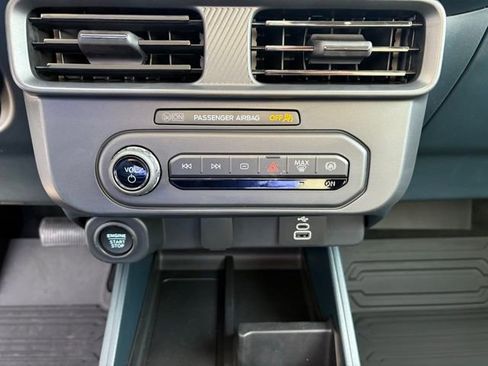 New 2025 Ford Maverick XLT w/ Black Appearance Package image 21