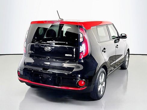 Used 2017 Kia Soul EV + FWD image 7
