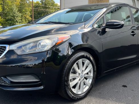 Used 2015 Kia Forte LX w/ Popular Package FWD image 2