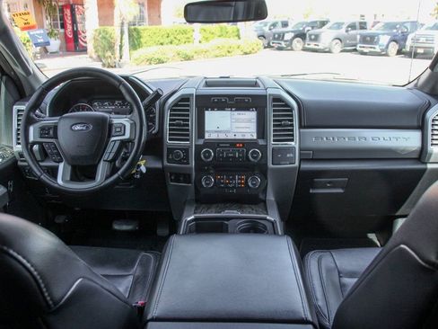 Used 2017 Ford F250 Lariat w/ Chrome Package image 24