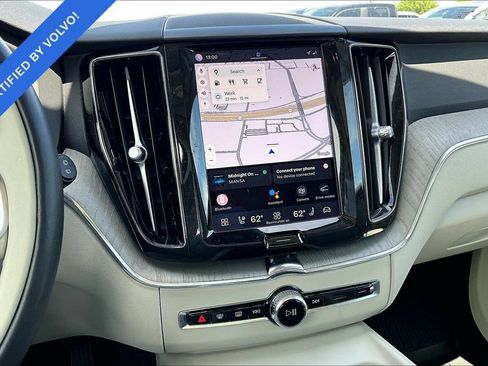 Used 2024 Volvo XC60 B5 Plus w/ Protection Package Premier AWD/4WD image 7