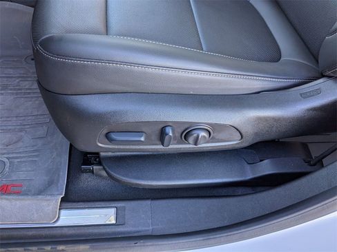 Certified 2023 GMC Acadia SLT w/ Elevation Edition image 20