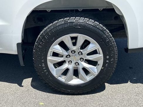 Used 2022 Chevrolet Silverado 1500 Custom w/ Safety Confidence Package AWD/4WD image 13