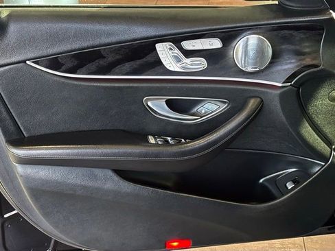 Used 2017 Mercedes-Benz E 300 image 10