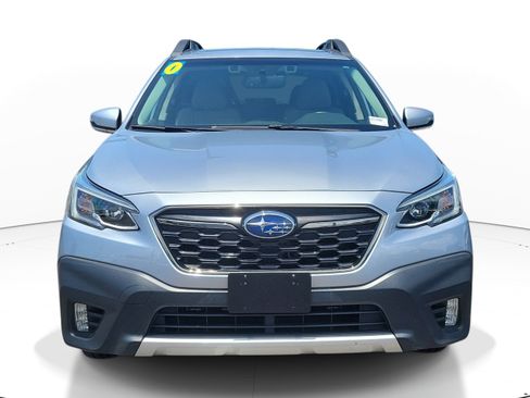 Used 2020 Subaru Outback Limited AWD/4WD image 2