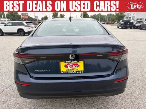 Used 2024 Honda Accord EX image 4